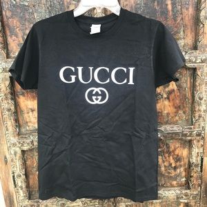 Black white tee graphic logo print